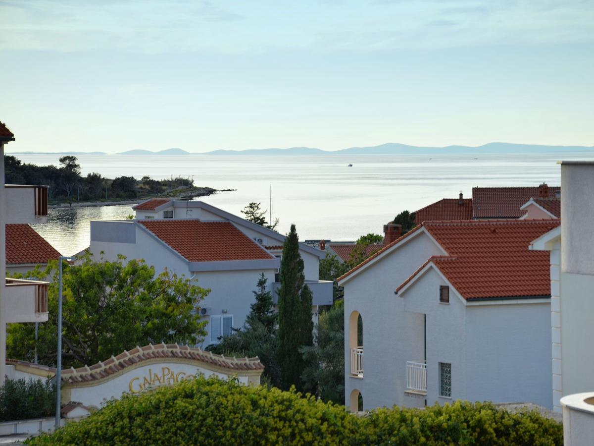 Apartments Summersong Novalja Bagian luar foto